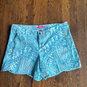 Light Blue Patterned Lilly Pulitzer Shorts with Scallop Detail Size 10